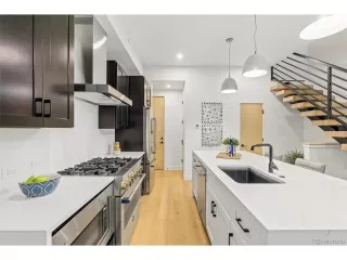 Photo #3: 7295999 Listing