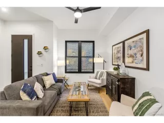 Photo #5: 7295999 Listing