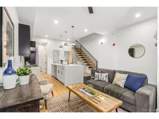 Photo #6: 7295999 Listing