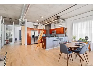 Photo #4: 7318725 Listing