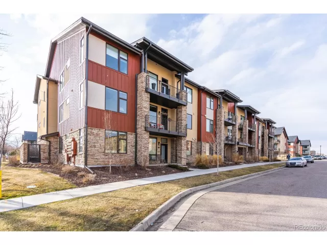 MLS: 7318892 Condo For Sale