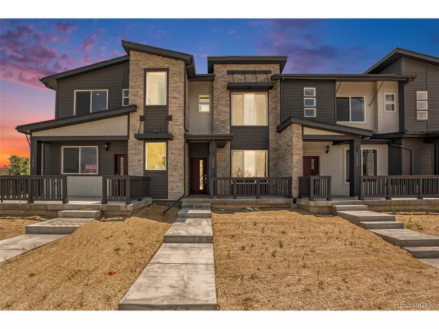 MLS: 7372291 Condo For Sale