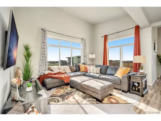 MLS: 7373351 Condo For Sale