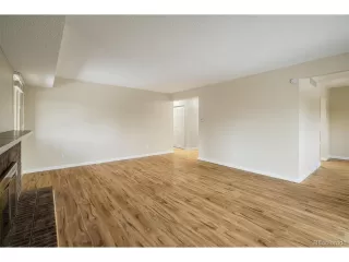 Photo #5: 7409055 Listing