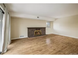 Photo #6: 7409055 Listing