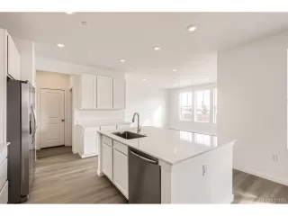 Photo #3: 7411778 Listing