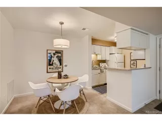 Photo #5: 7428986 Listing