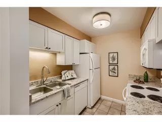 Photo #6: 7428986 Listing