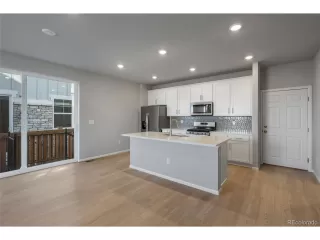 Photo #3: 7459845 Listing