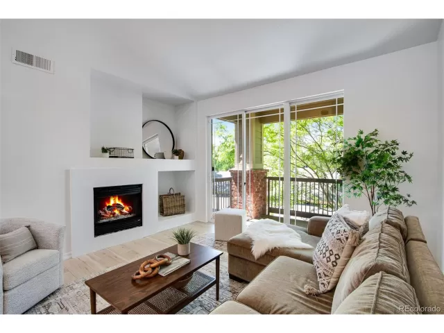 MLS: 7463941 Condo For Sale