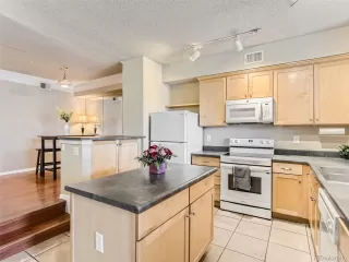 Photo #5: 7481517 Listing