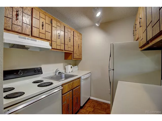 MLS: 7491903 Condo For Sale