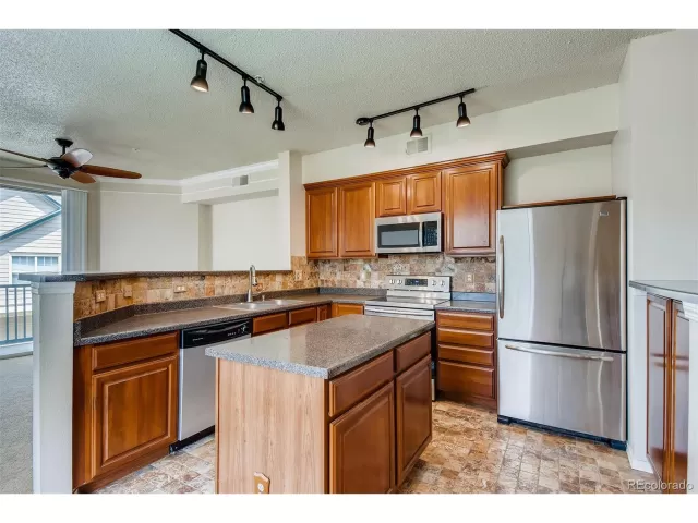 MLS: 7547990 Condo For Sale