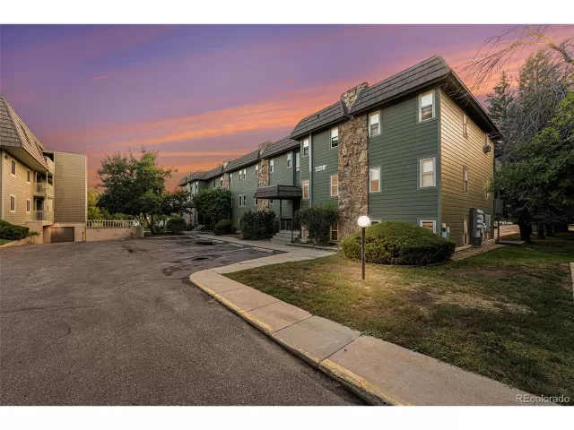 MLS: 7548373 Condo For Sale