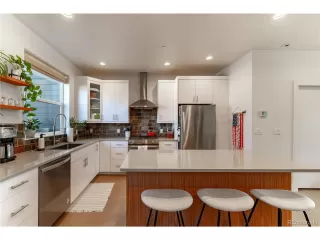 Photo #6: 7555351 Listing