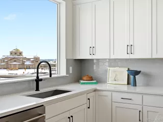 Photo #4: 7561861 Listing