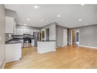 Photo #6: 7564952 Listing