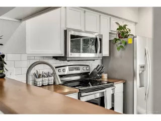 Photo #5: 7566124 Listing