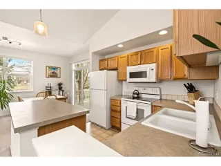 Photo #5: 7576563 Listing