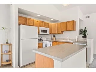 Photo #6: 7576563 Listing