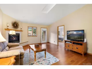 Photo #5: 7582338 Listing