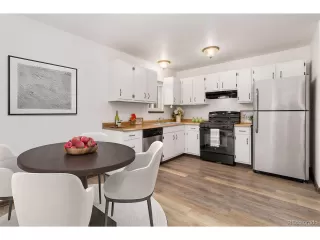 Photo #1: 7598400 Listing