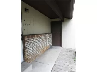 Photo #6: 7607948 Listing