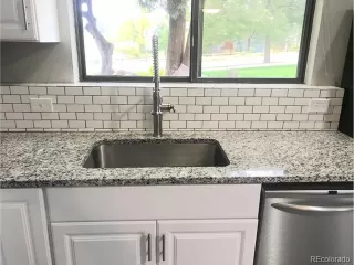 Photo #5: 7614376 Listing