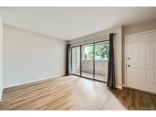 Photo #5: 7614868 Listing