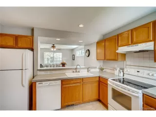 Photo #6: 7639508 Listing