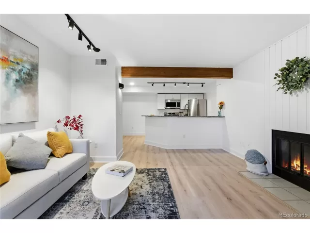 MLS: 7656723 Condo For Sale