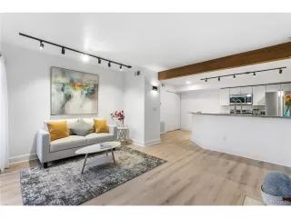 Photo #4: 7656723 Listing