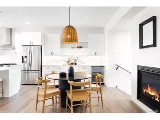 Photo #6: 7676695 Listing