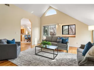 Photo #6: 7684299 Listing