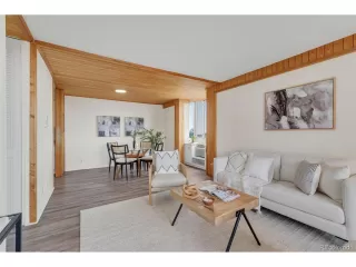 Photo #4: 7684779 Listing