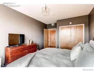 Photo #5: 7686903 Listing