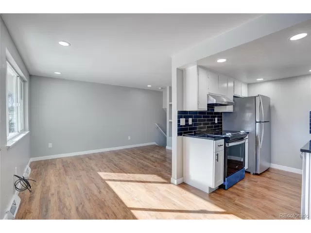 MLS: 7691101 Condo For Sale