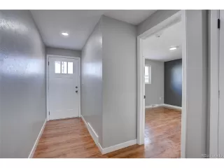 Photo #4: 7691101 Listing