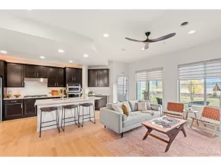 Photo #5: 7691888 Listing