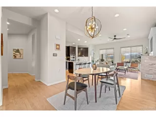 Photo #6: 7691888 Listing