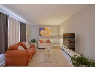 Photo #4: 7695069 Listing