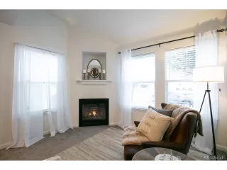 Photo #3: 7706600 Listing