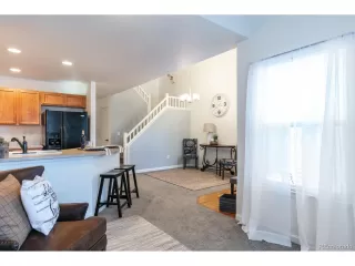 Photo #5: 7706600 Listing