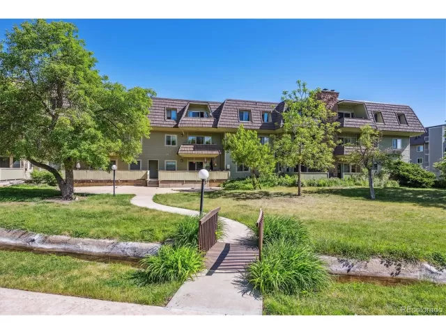 MLS: 7718780 Condo For Sale