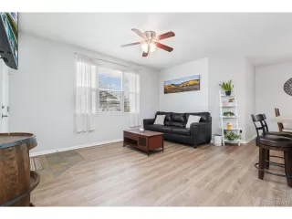 Photo #5: 7720901 Listing