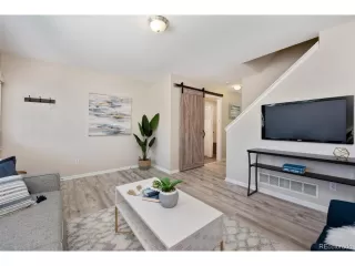 Photo #3: 7722610 Listing