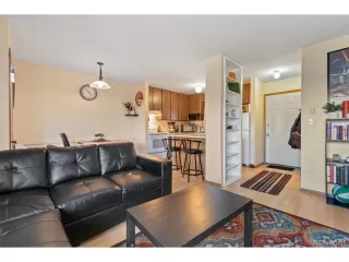 Photo #5: 7785257 Listing