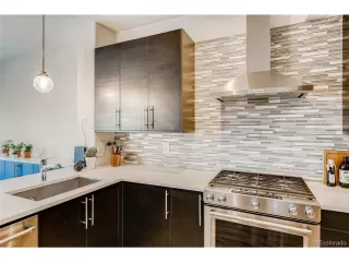 Photo #5: 7801679 Listing