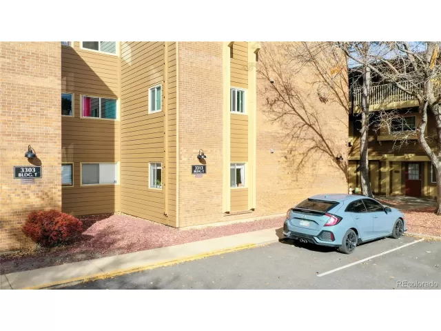 MLS: 7806929 Condo For Sale