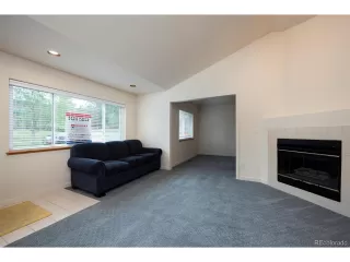 Photo #6: 7865015 Listing